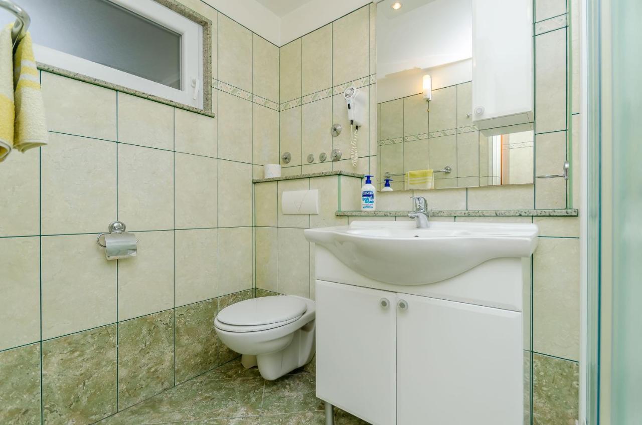 Apartments Maslina Трогір Екстер'єр фото