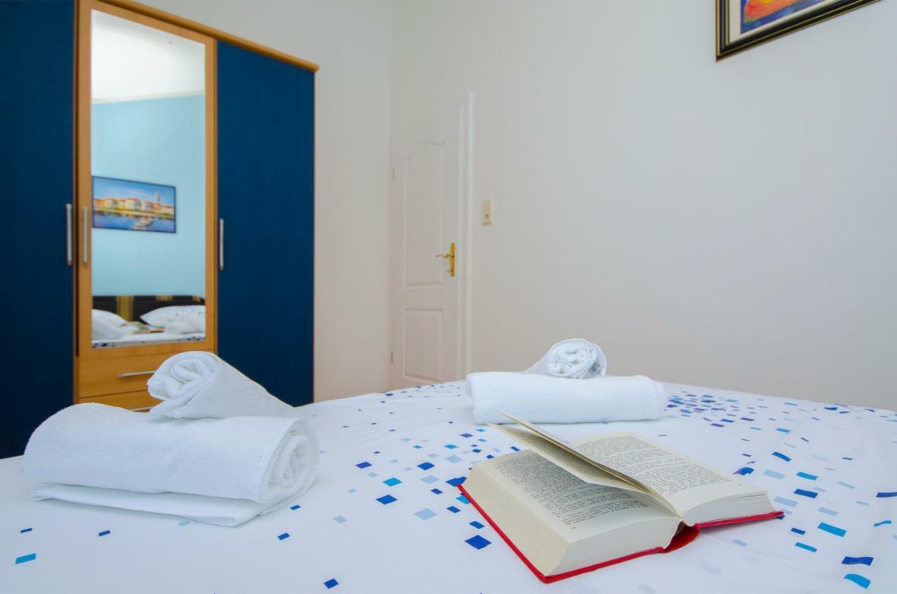 Apartments Maslina Трогір Екстер'єр фото