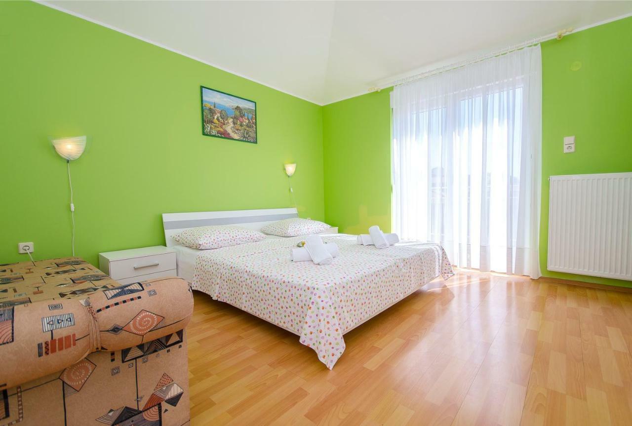 Apartments Maslina Трогір Екстер'єр фото